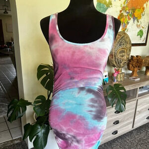Publik tie die dress
